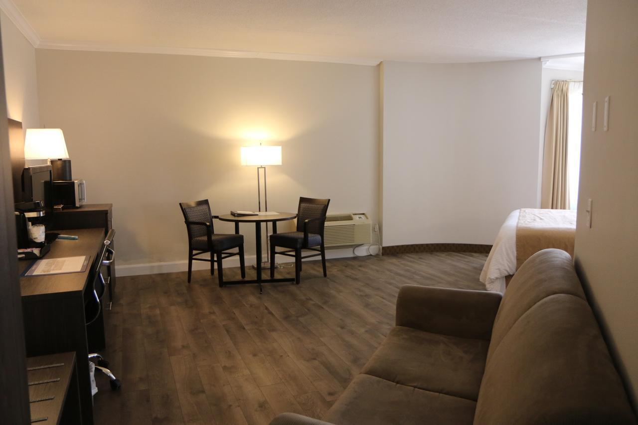 Best Western Laval-Montreal & Conference Centre Esterno foto