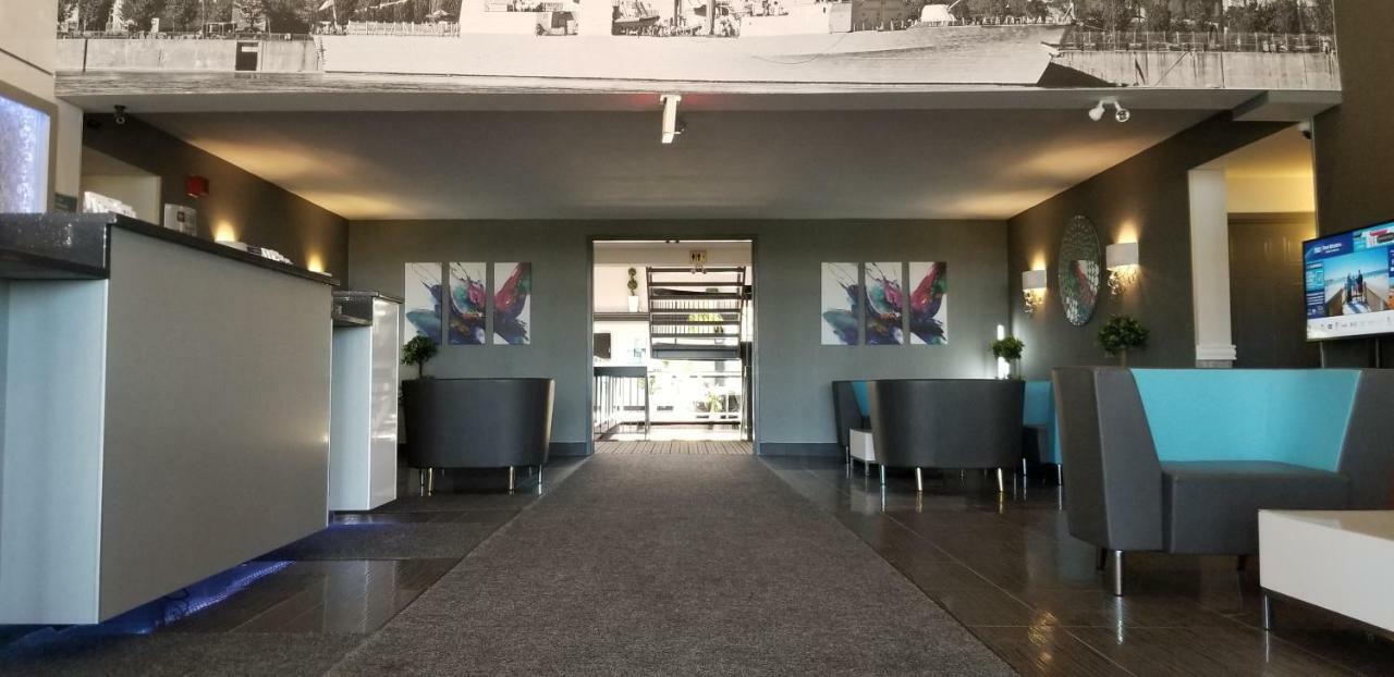 Best Western Laval-Montreal & Conference Centre Esterno foto