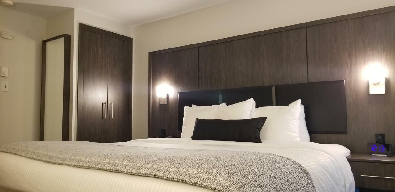 Best Western Laval-Montreal & Conference Centre Esterno foto
