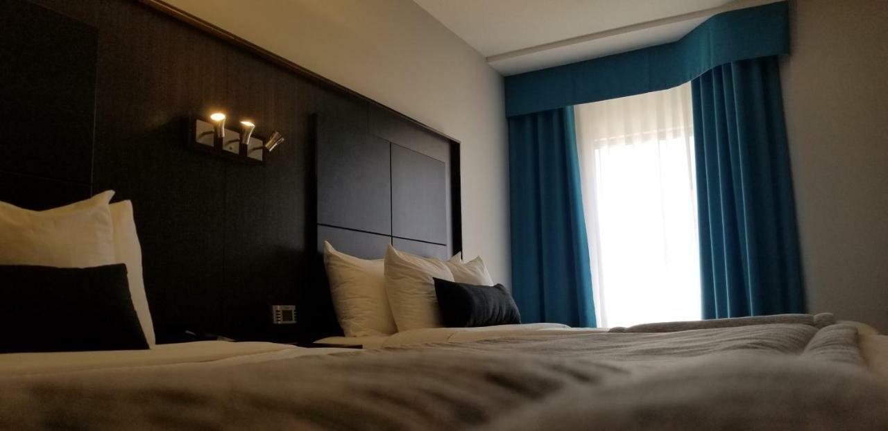 Best Western Laval-Montreal & Conference Centre Esterno foto