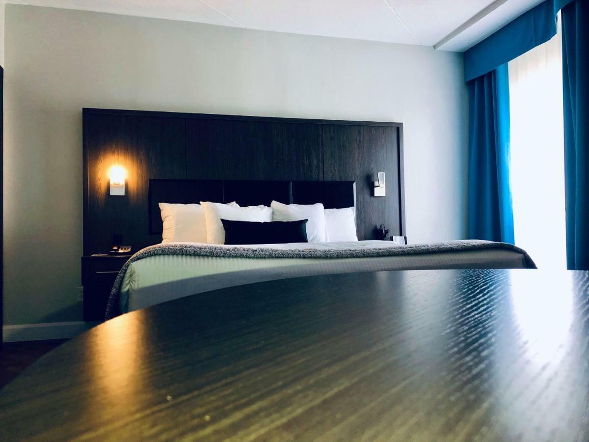 Best Western Laval-Montreal & Conference Centre Esterno foto